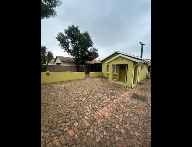 4 BEDROOM HOUSE FOR SALE IN DUNNOTTAR